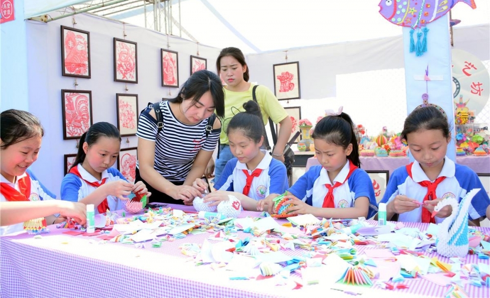 达州市第九届中小学生艺术节艺术工作坊、艺术作品展评