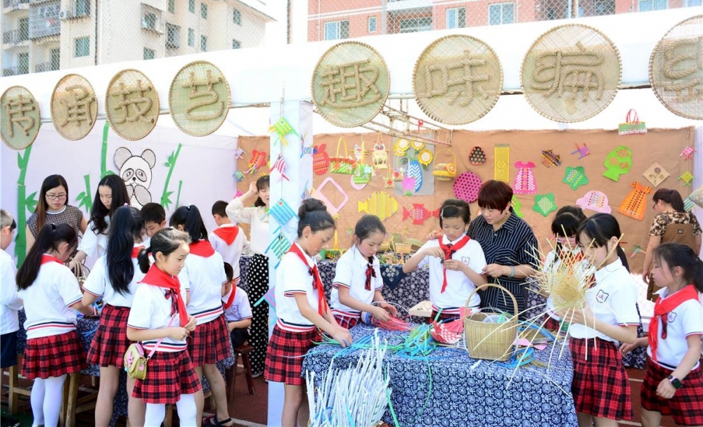 达州市第九届中小学生艺术节艺术工作坊、艺术作品展评