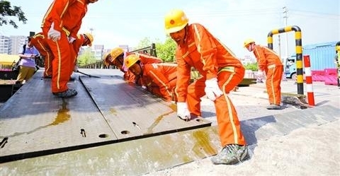 洪水毁路?40吨钢桥应急!