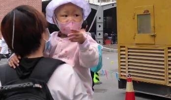3��Ůͯ����22�η���13�Σ�ĸ�ף�����������һ�а취�Ⱥ���