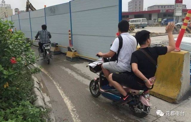 �����ѡ�ƽ�����ʩ���½�չ��ʨ����·�ڼ�����Ϊ����ͨ�У�