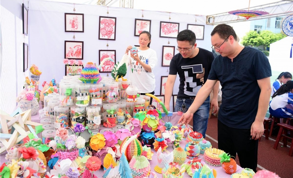 达州市第九届中小学生艺术节艺术工作坊、艺术作品展评