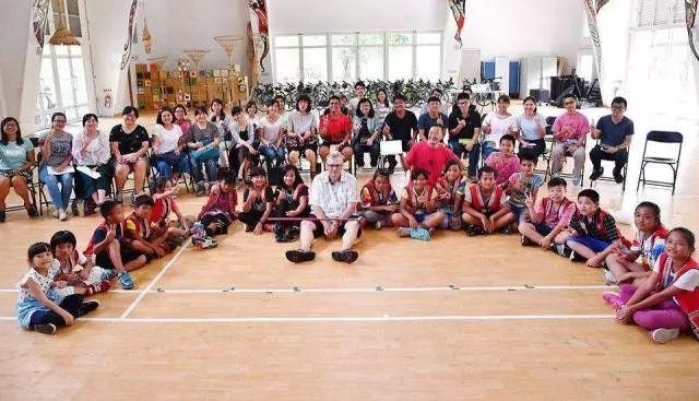 对话法国哲学家Oscar Brenifier:18岁开始学哲学思辨,太晚了