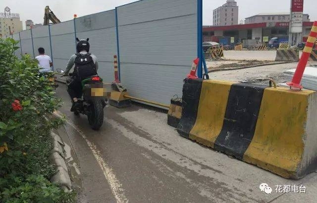 �����ѡ�ƽ�����ʩ���½�չ��ʨ����·�ڼ�����Ϊ����ͨ�У�