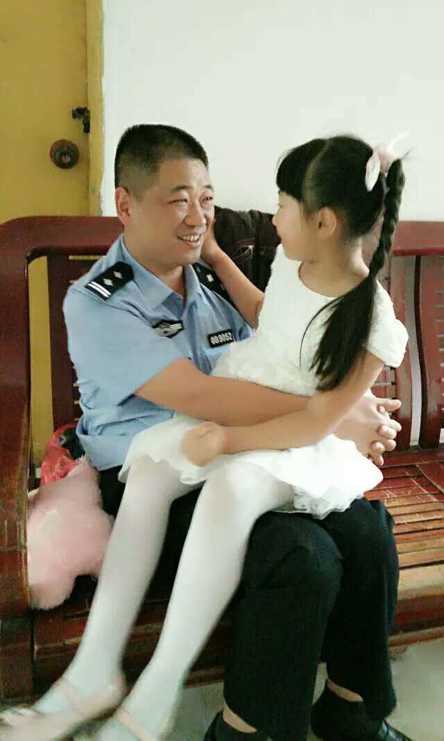�����ţ������񾯣��ڵ������赸����