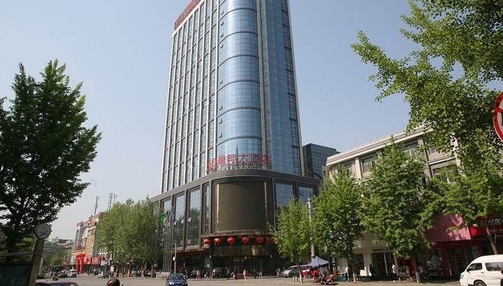 实拍:西安顾客豪华酒店内住宿,不仅被录像而且收到短信威胁!
