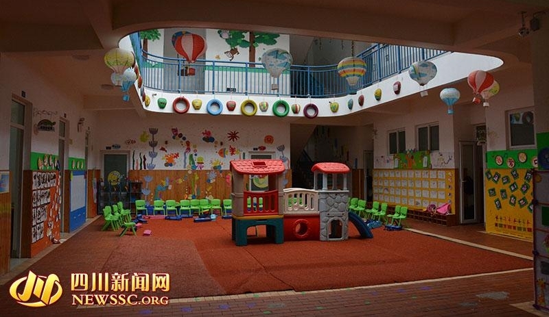 ���ж�ʮ�� ף���봨����¹Сѧ���ӡ���ţ��ѧ¥�������ȫ������ѧУ��