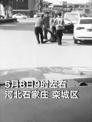 ���һ�˹�ִ����Ա �롰�ڵĸ硱������ͻ