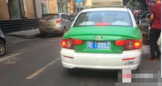 �ĸ����Ů�˿ͱ���������ѳ˿͵����