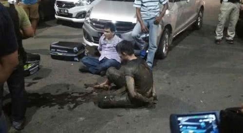 ���ϻ������ӿ�����ײ���˺�Ц�Ŷ�·��˵������ȫ��������ô����