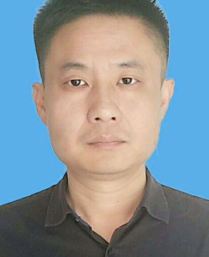 施云,国家一级书法师,中国书画家协会会员