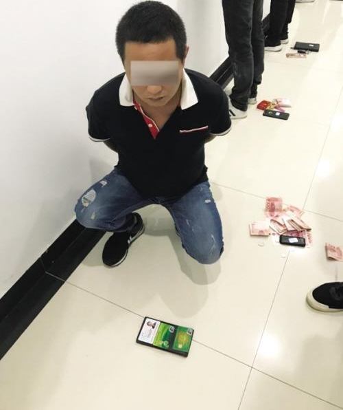 �����ͬ���ֻ��Ŵ�Ϊ��110��������թƭ�Żﱻץ�ˣ�