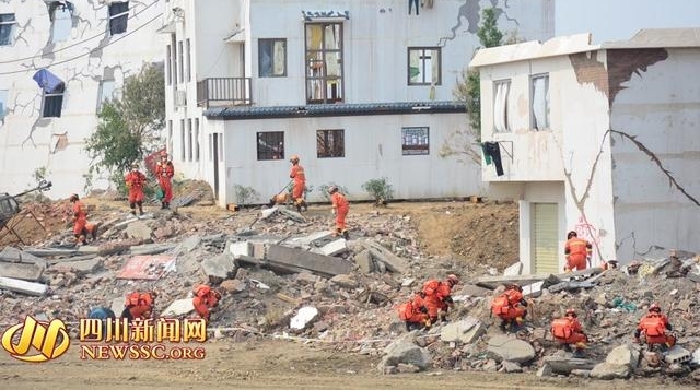 空降兵军投入2018四川省级抗震救灾综合演练 全国首次