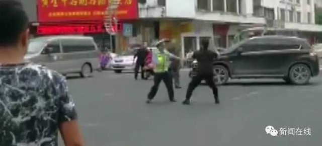 ��������Я��Ϯ����ͨЭ��Ա��ԭ������⣬���������