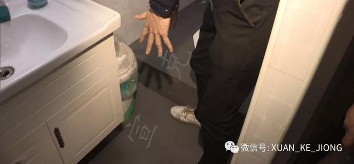 ���Ӿƺ�ˤ������ ����:����ͬ���赣��