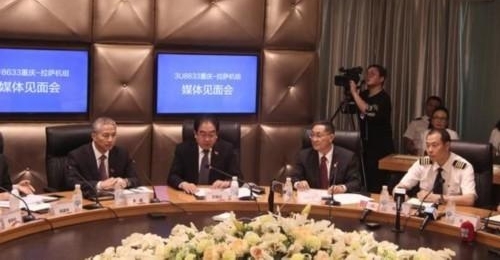川航:驾驶室无监控视频 无法还原玻璃破裂全过程
