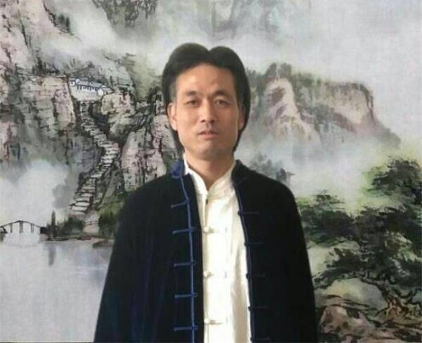 书画家杨广生 凤泊鸾漂 灵动流逸