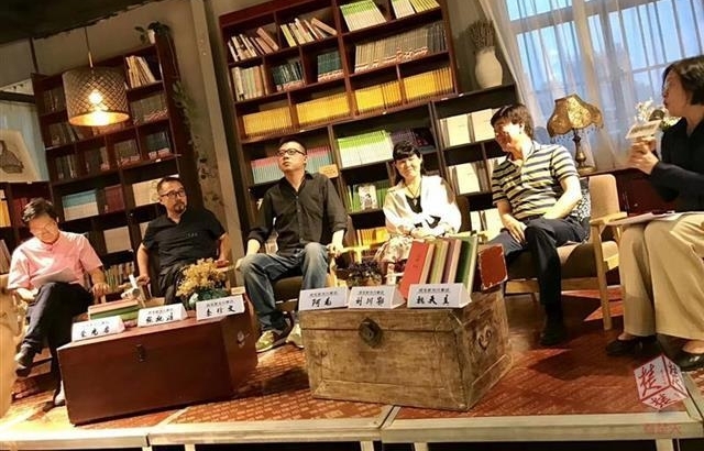 女诗人阿毛新书分享会在武昌550艺术书店举行,30年文学创作心历路程都在这里了