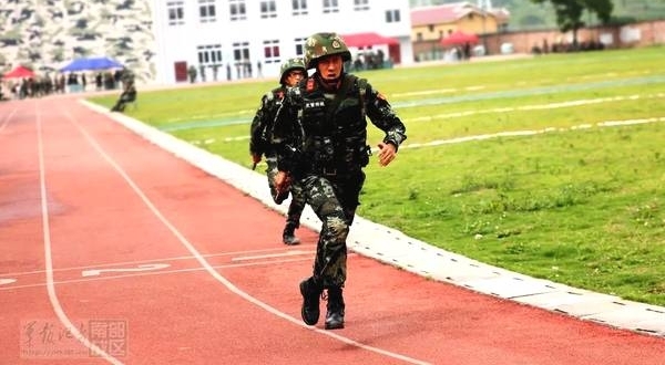 特战分队比武竞赛:特战精英巅峰对决