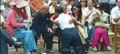 Ƿծ�㵽���4�꣬ȴ��Ϊһ���ʯ�����ű����½����磡