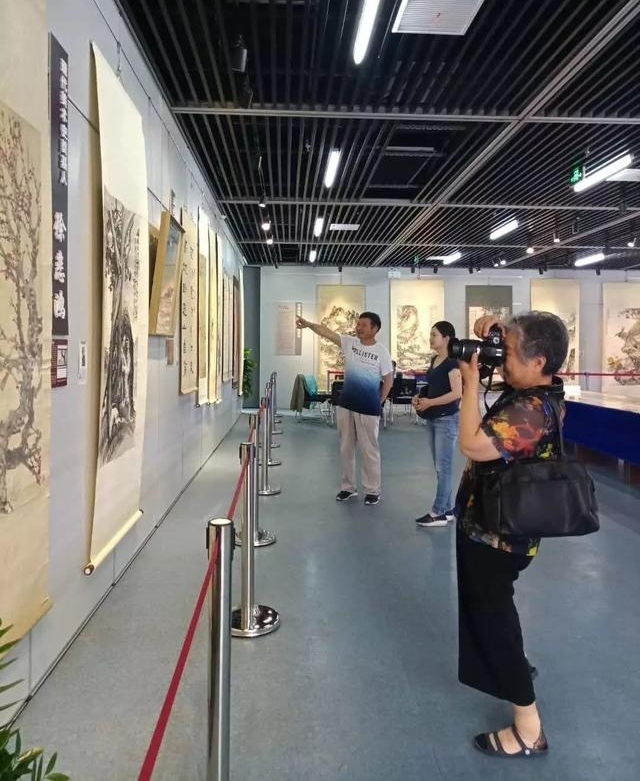 火爆的惠山区首届收藏品展落幕了,没看够?没看到?没关系,有下一次~