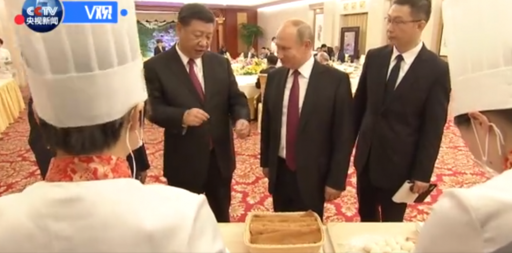 12个故事,告诉你一个不一样的峰会