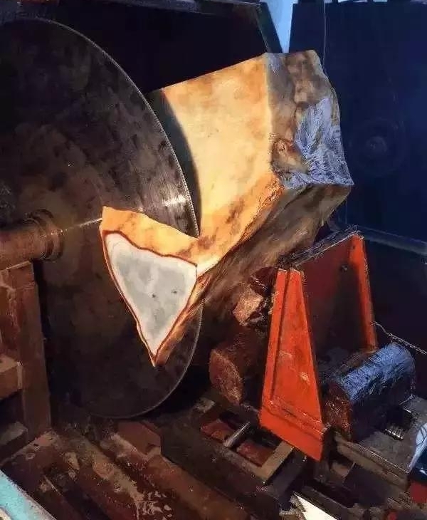Ƿծ�㵽���4�꣬ȴ��Ϊһ���ʯ�����ű����½����磡