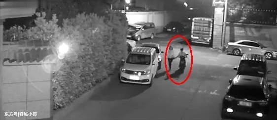 女子深夜在同一地方两次遭陌生男子不轨,男子“我跟视频上学的”