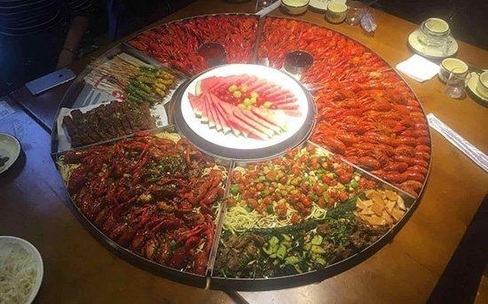 电竞碰撞美食之城:火线长沙印象