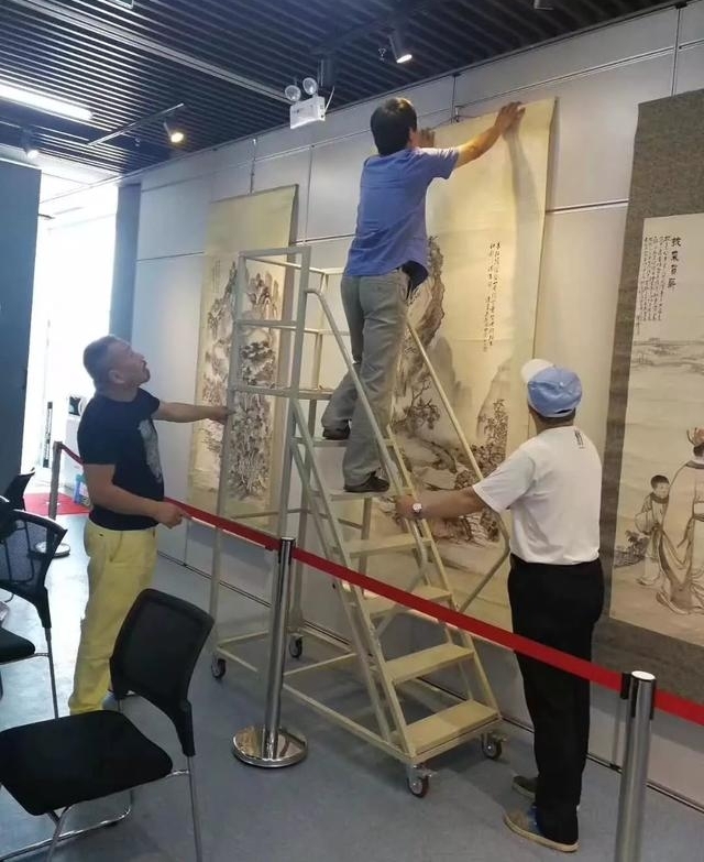 火爆的惠山区首届收藏品展落幕了,没看够?没看到?没关系,有下一次~