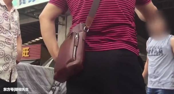 男子买鱼发现缺斤两 卖鱼老板砸称威胁