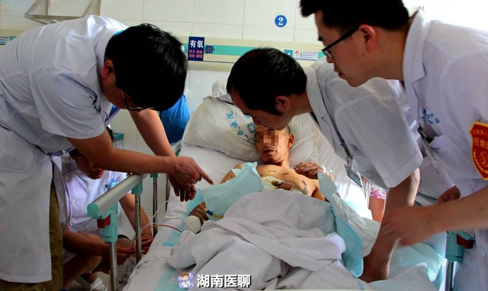 湖南男子被礼炮炸伤命悬一线,多科协作7小时手术救他一命!