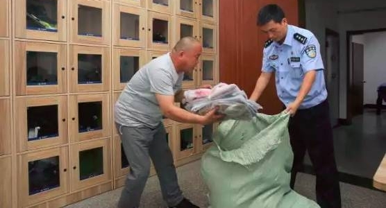 价值12万的包裹离奇失踪!快递大哥绝望中一句话,令人心疼!
