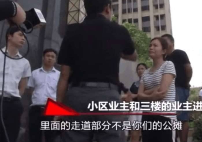 ����װ������ķ���, �ھӿ�����ֱ�Ӿٱ�