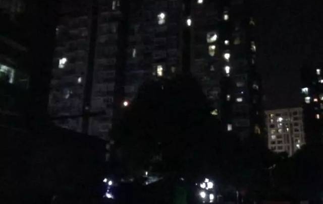 ���飡����4��Ůͯ��С���߲�׹��������Ӵ�Ů����ѧ;�е�֪ج�ģ�ʹ�ޱ���