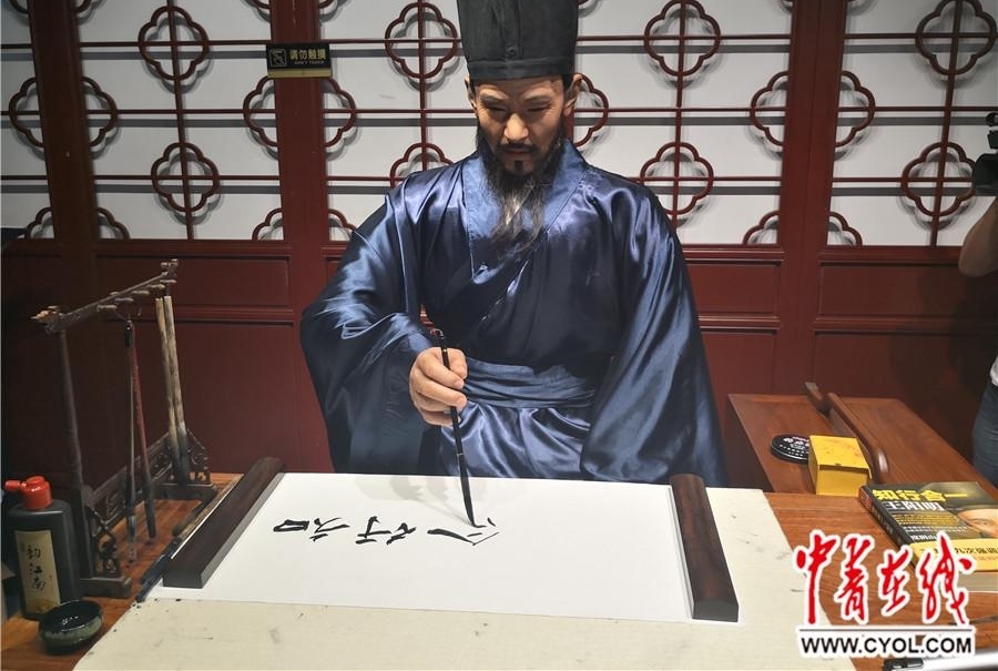 ������������ �촬ʻ����ʱ�����ܡ��ġ��ܡ��䡱�Ļ���������չʾ��δ�����硱