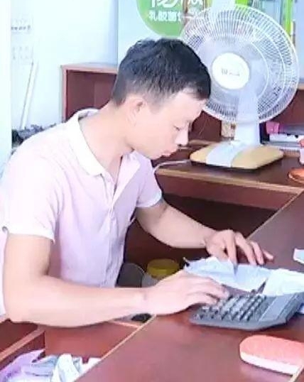 ����38�룡9��Ů����ˮ������80��С������������ˣ�