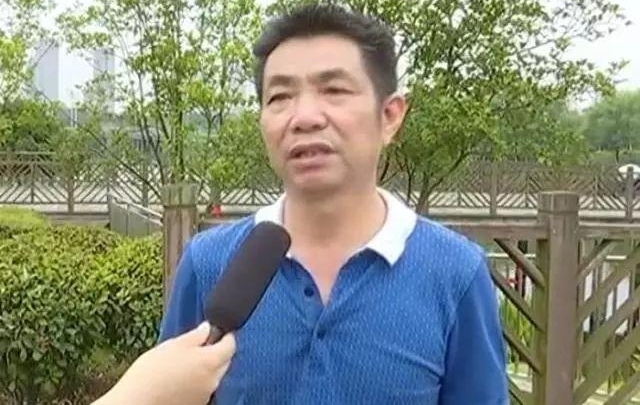 ����38�룡9��Ů����ˮ������80��С������������ˣ�