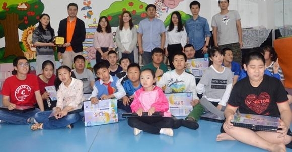 ����������־Ը���롰���ǵĺ��ӡ�������һ