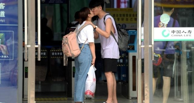 ���ϳ�վ���ݱ�ҵ���Ǳ𡱳������������һ��ת������������