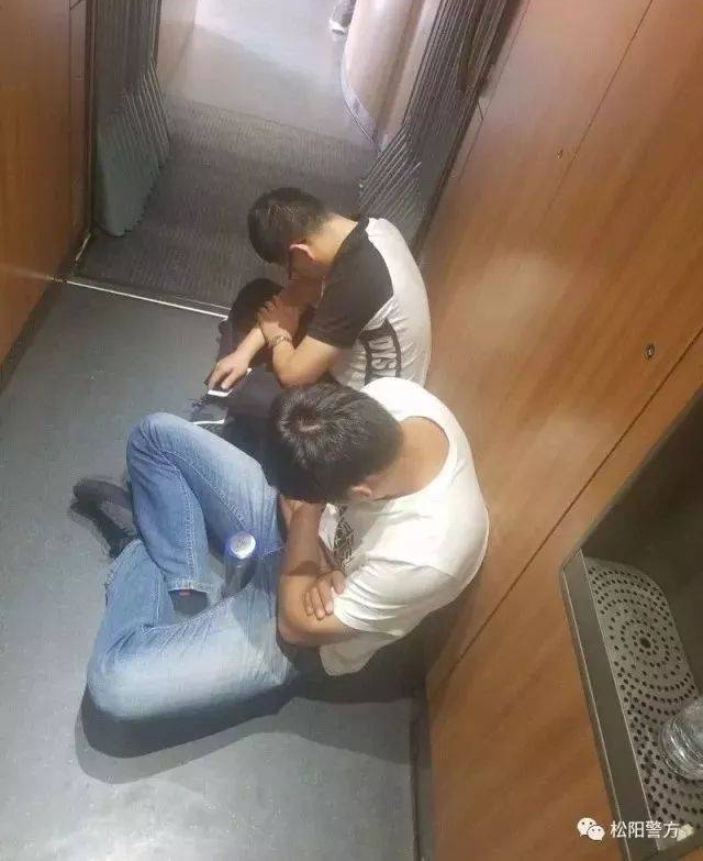 �����ϣ�һλ����˯��Ϊ��ˢ��������Ȧ�����꣬���ᡭ��