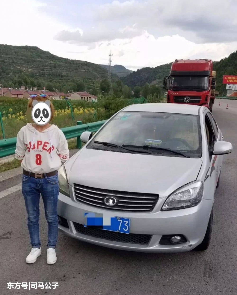 �·���Դ��21��Ů�Ӵ�������´�����֤��ʻ�ϸ���
