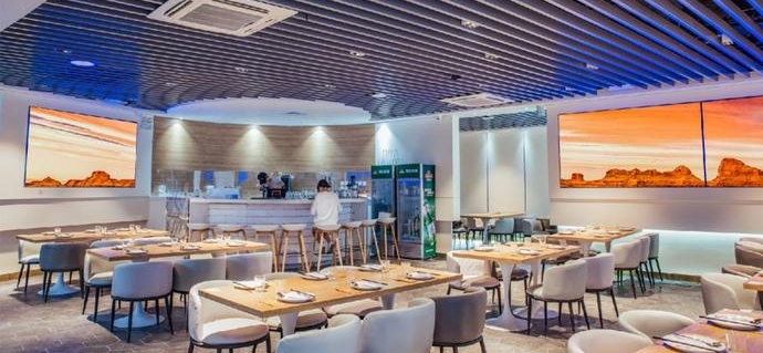 �Ϻ��׼ҡ�������������֤��Ӫҵ�����Ų���Ĳ����Ŷӣ�δ�����߶�Զ��