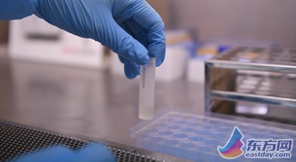 上海三所高校启用HIV尿检包自动售卖机 3到5天后可自助查询结果