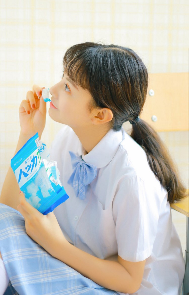 �������Զʫ��ڿ�Ļ����̬ʫ�贴������ע