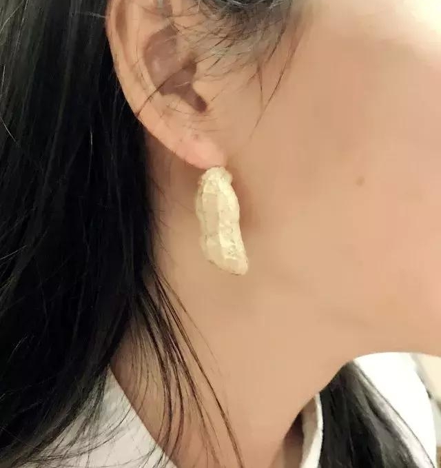 ר���ں����˵�ͯ����䣬�����������Ӱ�ӣ�
