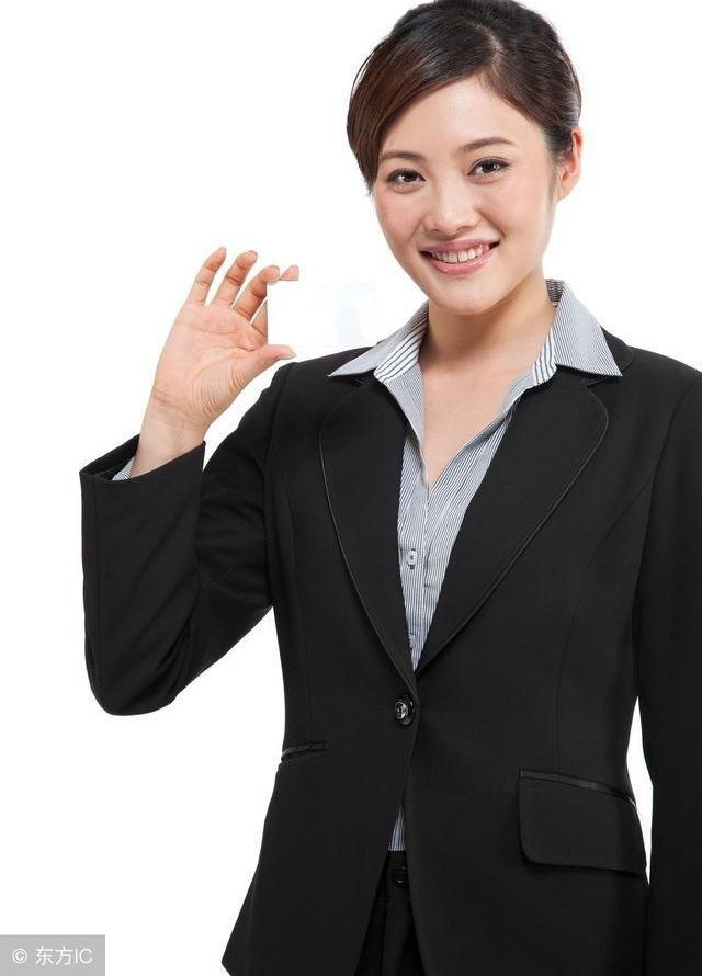 面试官:加一笔让5+5+5=550等式成立?美女回答太机智了