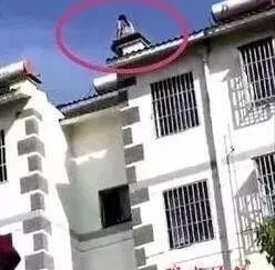 ����|Ů����ֱ����¥���񾯿�Ȱ9Сʱû��ס����
