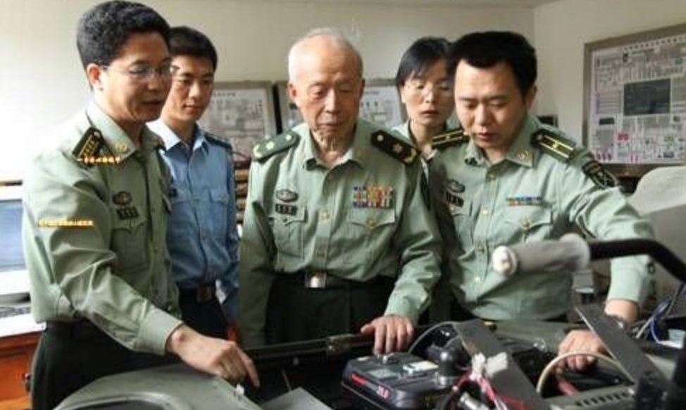 妻子得不治之症,自己被查出患癌,生死边缘他的选择让无数人泪奔了.....