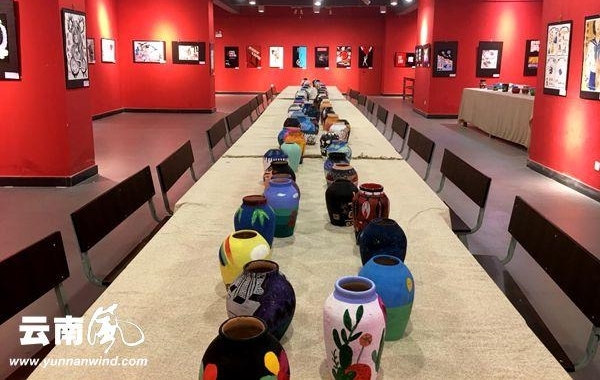 ��������ʦ��ѧԺ��չ��ѧ����а������������������Ʒչ